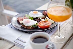 Glaros Royal Beach Hotel