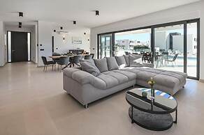 Luxury villas Paradise