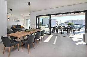 Luxury villas Paradise