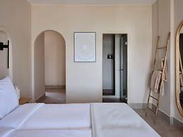 Salt Suites Paros