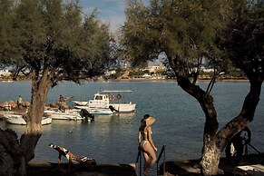 Salt Suites Paros