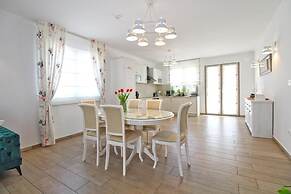 Elegant Villa With Private Pool in Bale