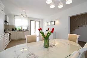 Elegant Villa With Private Pool in Bale