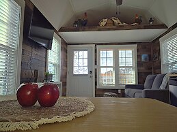 Redbud Tiny Home Resort