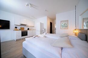 Favorite Stays - Neuss Furth