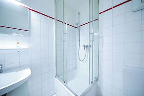 Favorite Stays - Neuss Furth