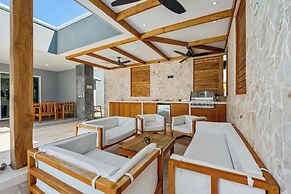 3 min to the Beach Private Pool Villa