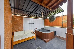 Cove Villa Banjar Segara