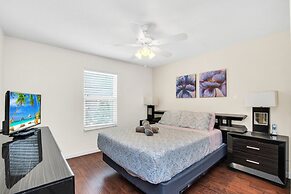 4736 Family Home Near Disney Sea World