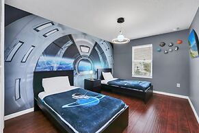 4736 Family Home Near Disney Sea World