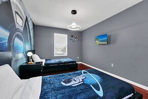 4736 Family Home Near Disney Sea World