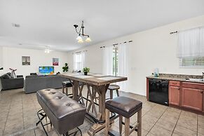 4736 Family Home Near Disney Sea World