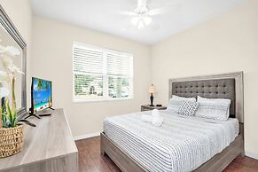 4736 Family Home Near Disney Sea World