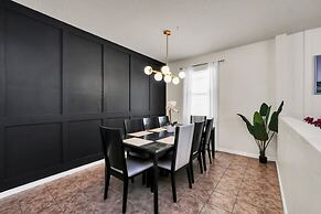 4736 Family Home Near Disney Sea World