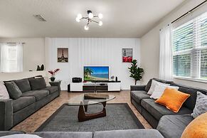 4736 Family Home Near Disney Sea World