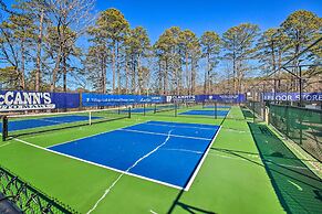 Walk to Lake & Pool: Hot Springs Village Getaway