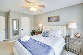 Walk to Lake & Pool: Hot Springs Village Getaway