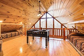 Tree-lined Cabin w/ Hot Tub & Deck in Bryson City