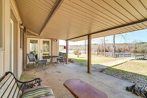 Fire Pit, Views: Lakefront Toledo Bend Retreat!