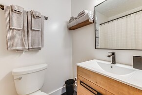 Walk to Ski Slopes: Wintergreen Resort Treehouse