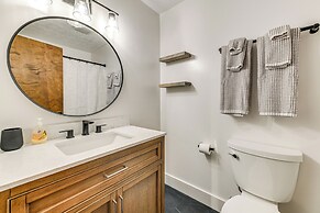 Walk to Ski Slopes: Wintergreen Resort Treehouse