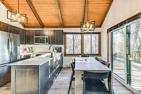 Walk to Ski Slopes: Wintergreen Resort Treehouse