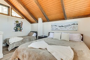 Walk to Ski Slopes: Wintergreen Resort Treehouse