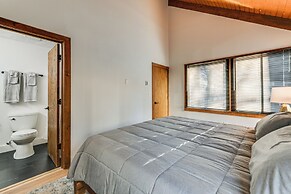 Walk to Ski Slopes: Wintergreen Resort Treehouse