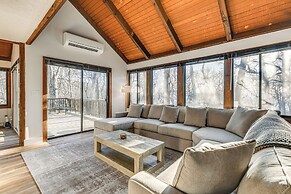 Walk to Ski Slopes: Wintergreen Resort Treehouse