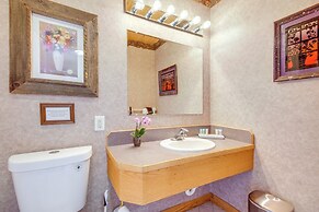 Spacious Yellowstone River Retreat w/ Trails!