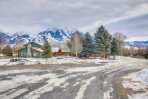 6 Mi to Chico Hot Springs: Villa w/ River Access