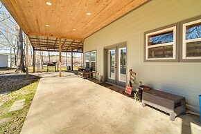 Boat Launch On-site: Lakefront Toledo Bend Getaway