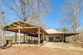Boat Launch On-site: Lakefront Toledo Bend Getaway