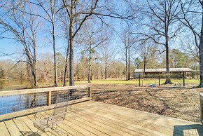 Boat Launch On-site: Lakefront Toledo Bend Getaway