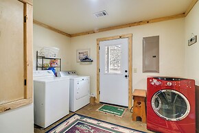 Boat Launch On-site: Lakefront Toledo Bend Getaway