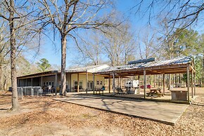 Boat Launch On-site: Lakefront Toledo Bend Getaway