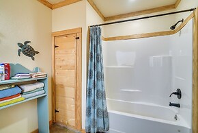 Boat Launch On-site: Lakefront Toledo Bend Getaway