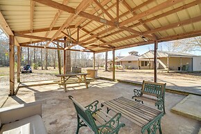 Boat Launch On-site: Lakefront Toledo Bend Getaway