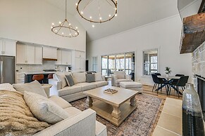 Nolin Lake Views: Spacious Home in Clarkson!