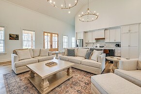 Nolin Lake Views: Spacious Home in Clarkson!