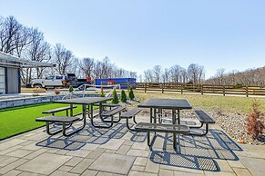Nolin Lake Views: Spacious Home in Clarkson!
