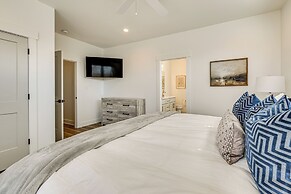 Nolin Lake Views: Spacious Home in Clarkson!