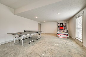 Nolin Lake Views: Spacious Home in Clarkson!