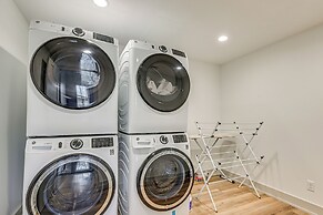 Nolin Lake Views: Spacious Home in Clarkson!