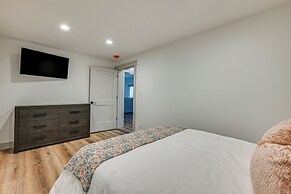 Nolin Lake Views: Spacious Home in Clarkson!