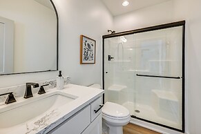 Nolin Lake Views: Spacious Home in Clarkson!