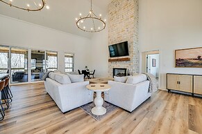 Nolin Lake Views: Spacious Home in Clarkson!