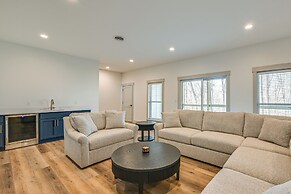 Nolin Lake Views: Spacious Home in Clarkson!