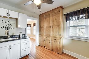 1 Mi to Dtwn Binghamton: Apt w/ Covered Balcony!