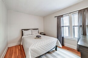1 Mi to Dtwn Binghamton: Apt w/ Covered Balcony!